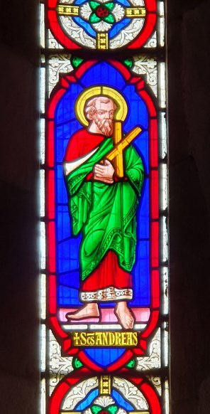 사도 성 안드레아_by William Wailes_photo by Mutney_in the Church of St Mary the Virgin in St Blazey Gate_England UK.jpg
